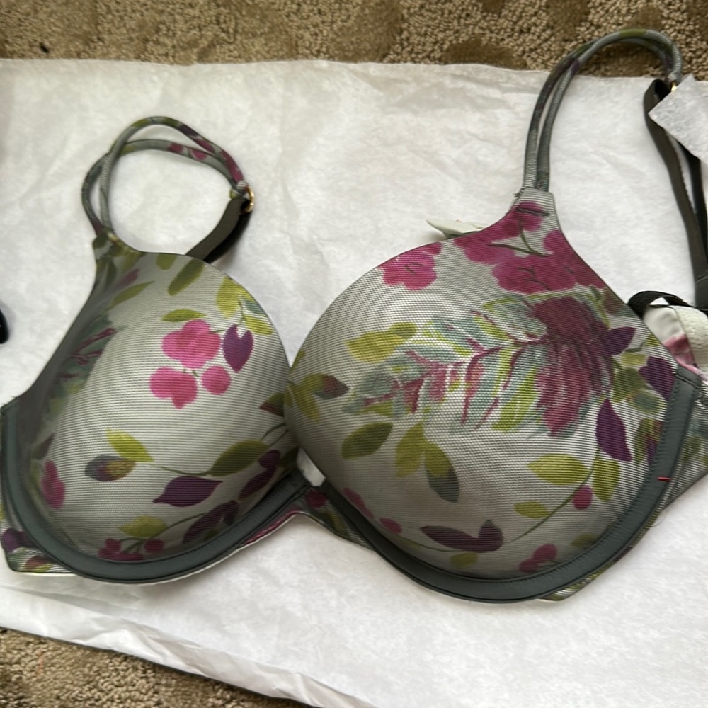 Victoria’s Secret Bra